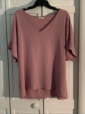 LA MIEL Dusty Rose V-Neck Crinkle Tunic